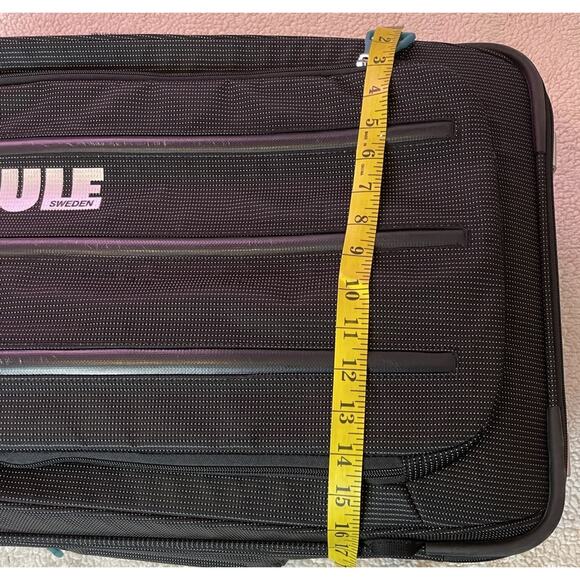 Thule Crossover 25Inch Rolling Backpack Weekend Luggage good condition - Picture 14 of 14